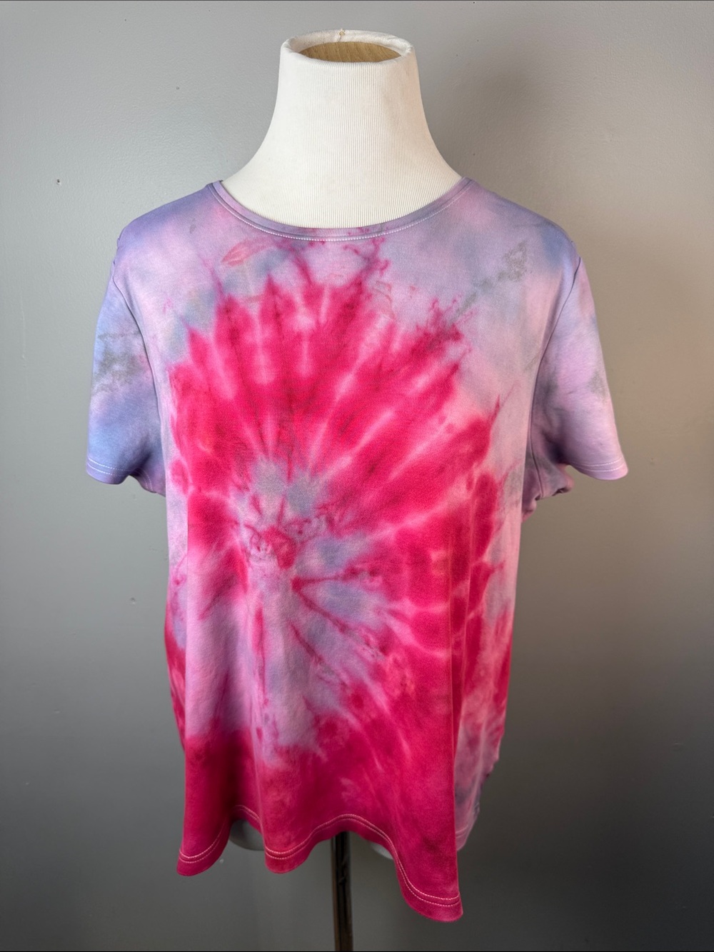 Tie-Dye Short Sleeve Tee in Pink and Lavender